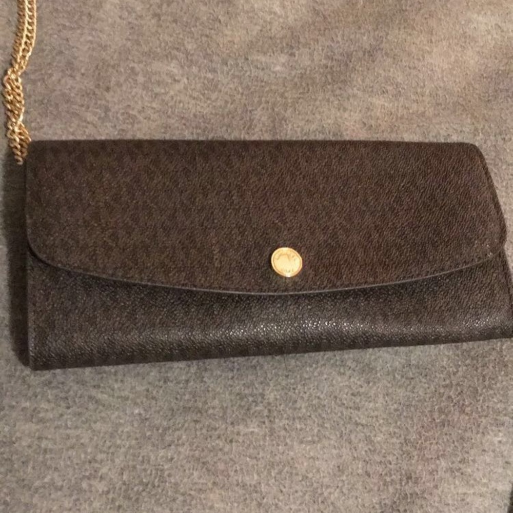 Michael kors wallet/ wristlet
